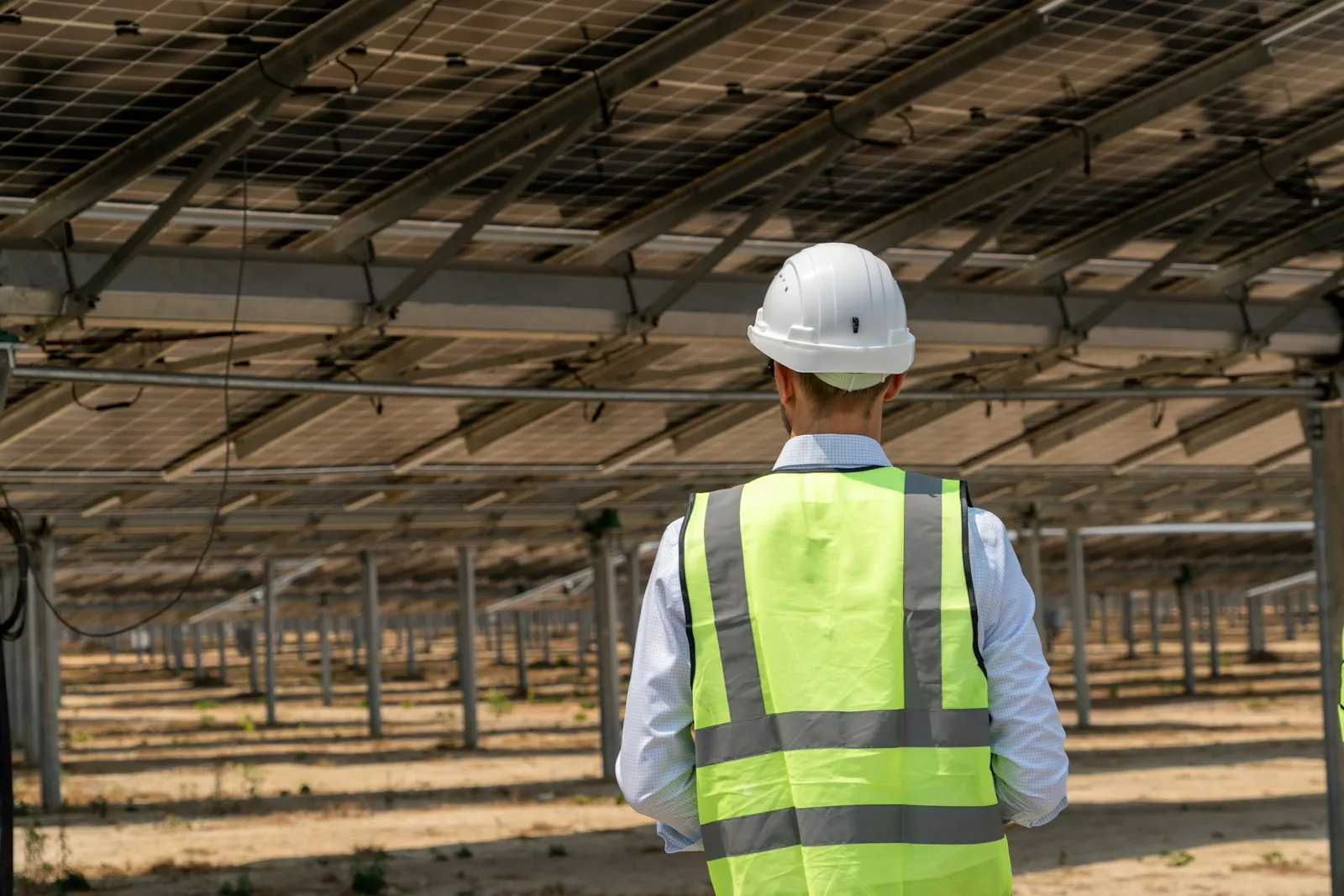 Zonnepanelen brand: oorzaken, risico en preventie