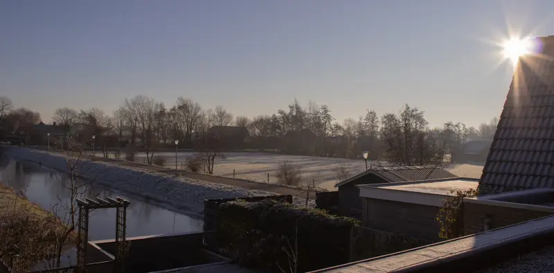 Zonnepanelen opbrengst per seizoen: zomer vs winter